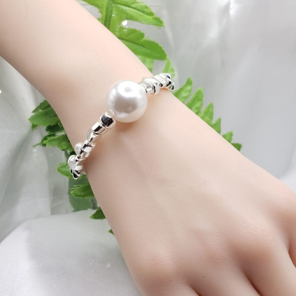 Brand New Pearl Style Silver Beads Stone Bracelet